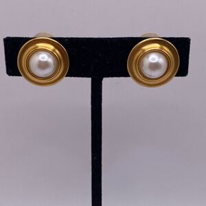 Vintage Ann Klein Gold Tone Faux Pearl Stud Clip On Earrings